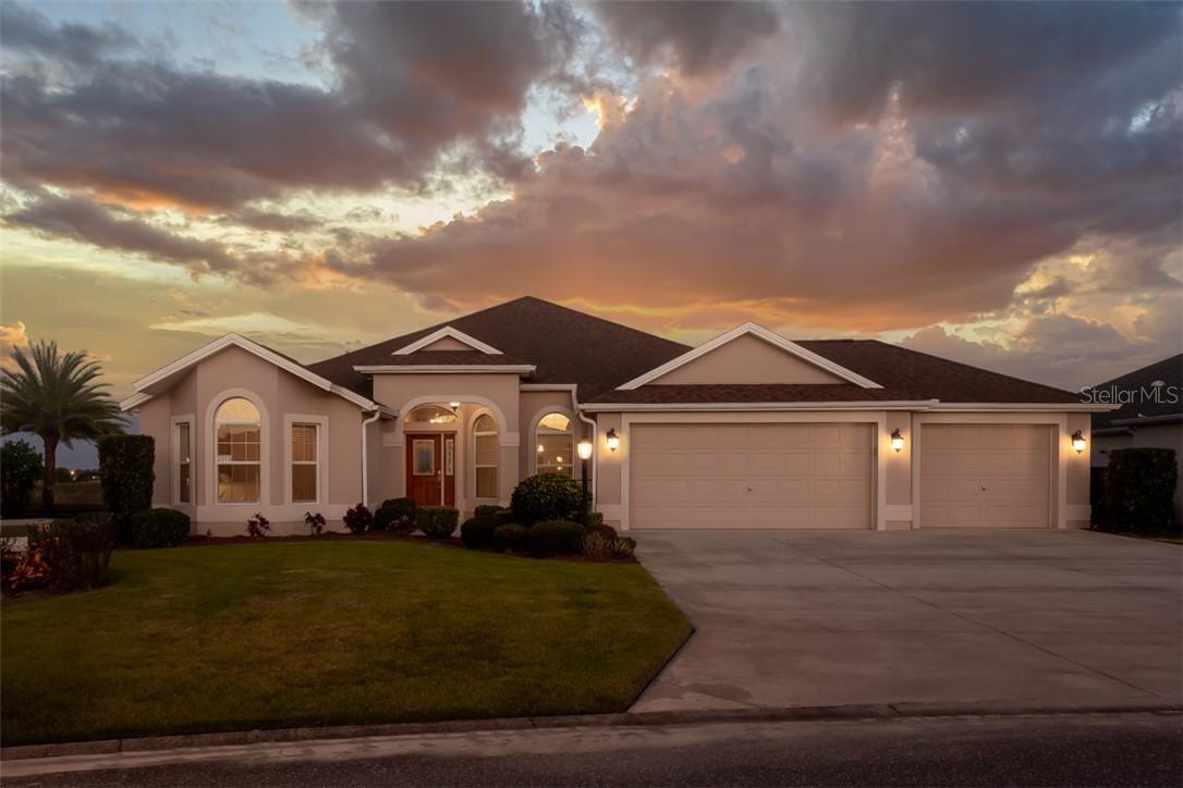 2015 Cross Hill Dr., The Villages, FL 32163