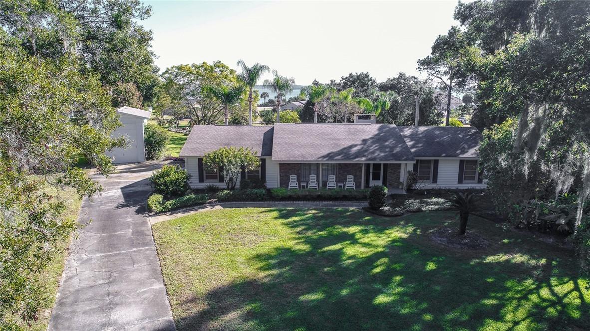 120 Lakeview Ln., Mount Dora, FL 32757