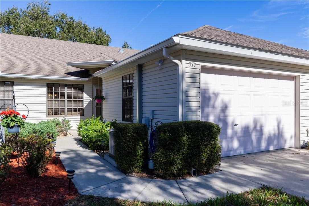 577 Juniper Way, Tavares, FL 32778