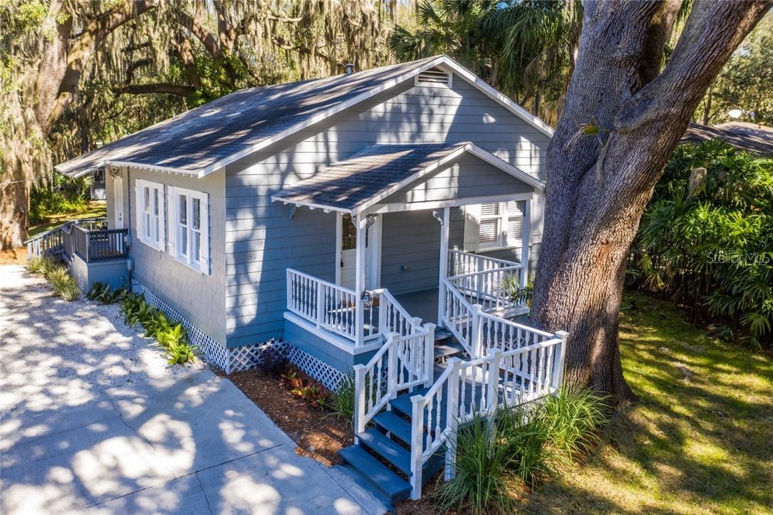 605 Oak Ave., Mount Dora, FL 32757