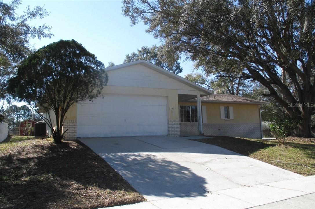 2700 N Dellwood Dr., Eustis, FL 32726