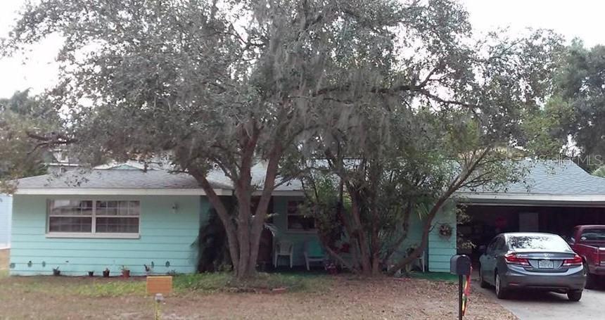 592 W Lakeshore Dr., Clermont, FL 34711