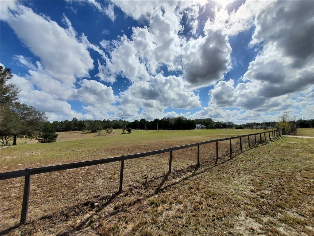 36706 Leslye Ln., Eustis, FL 32736