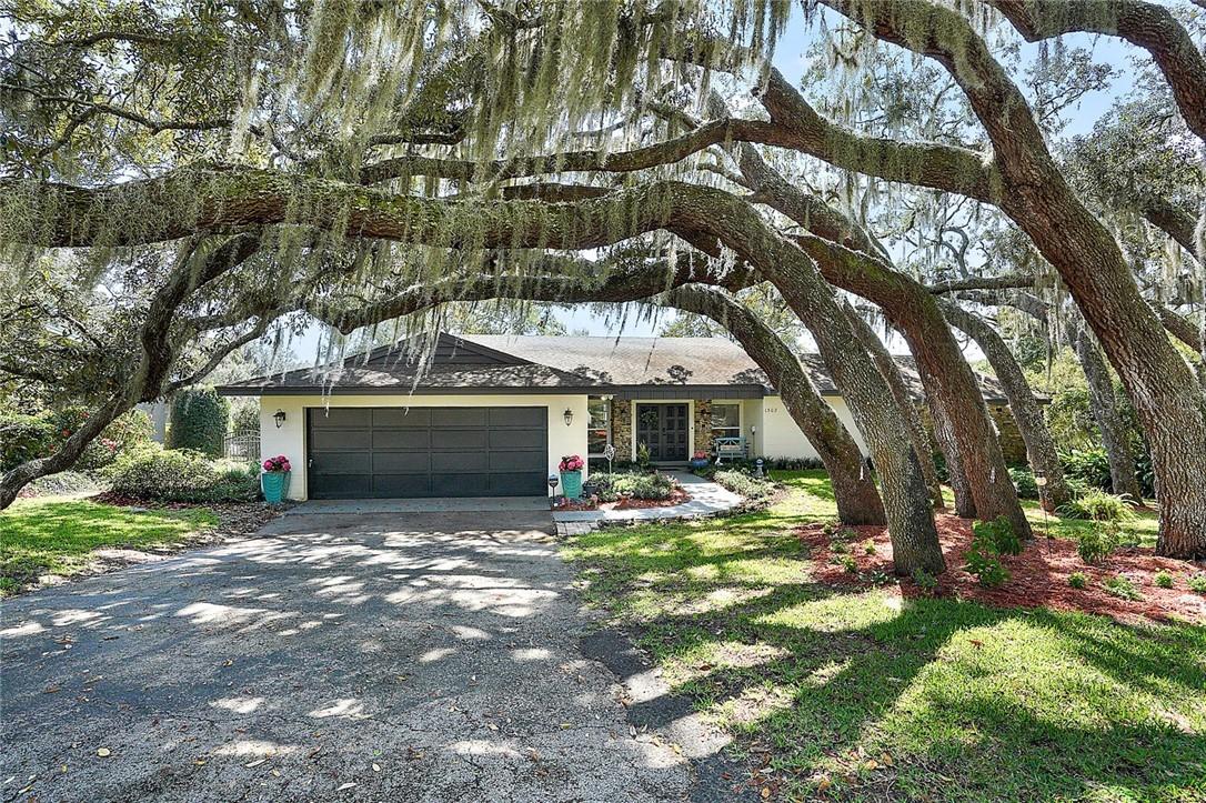 1502 Tedford Ave., Eustis, FL 32726