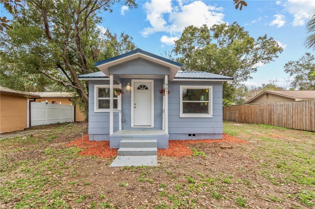 907 Kentucky Blvd., Eustis, FL 32726