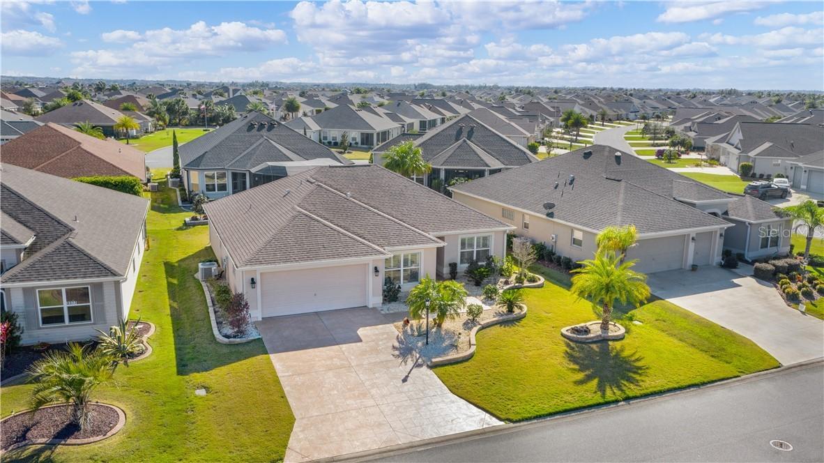 3381 Boardroom Tr., The Villages, FL 32163