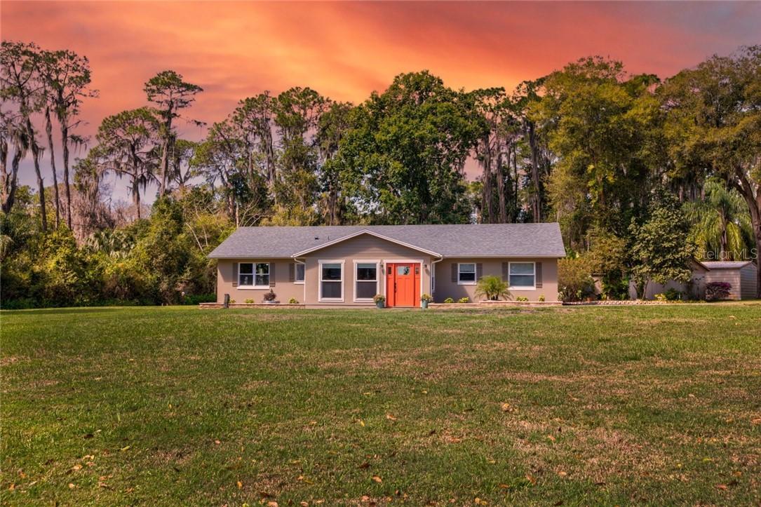895 Shore Acres Rd., Mount Dora, FL 32757