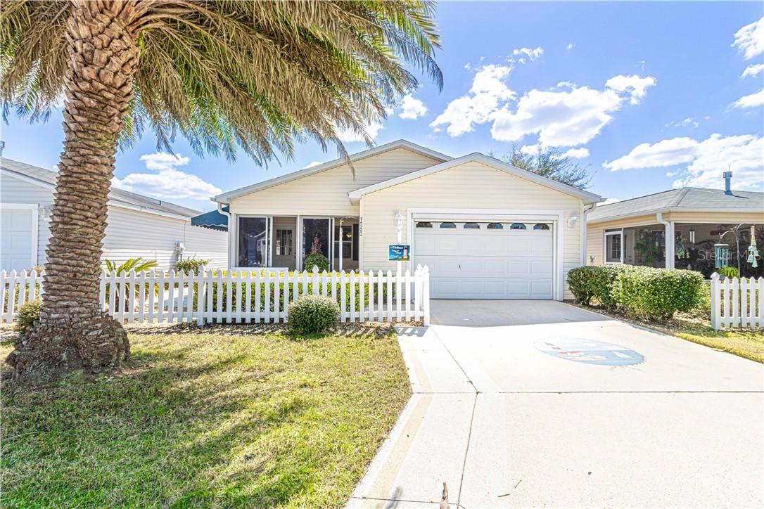 1060 Pinewood Pl., The Villages, FL 32162