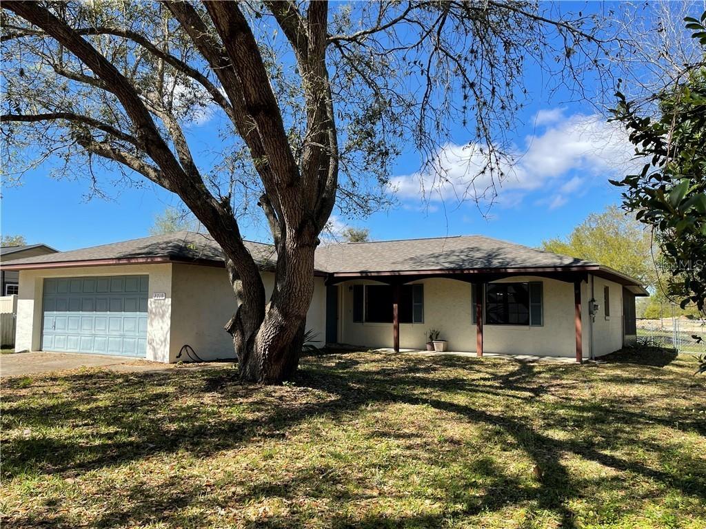 2719 N Dellwood Dr., Eustis, FL 32726