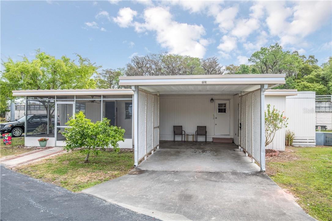 203 Rue De Pont, Tavares, FL 32778