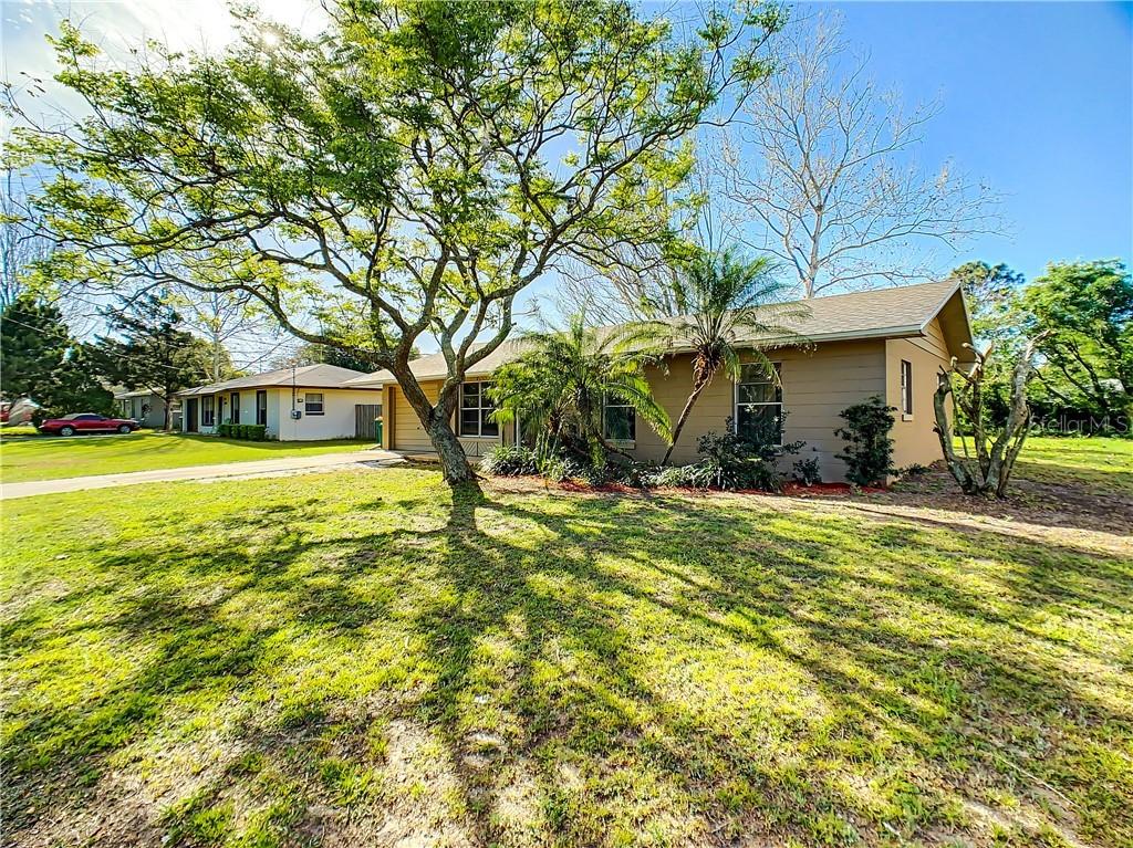 1535 Valencia Ave., Tavares, FL 32778