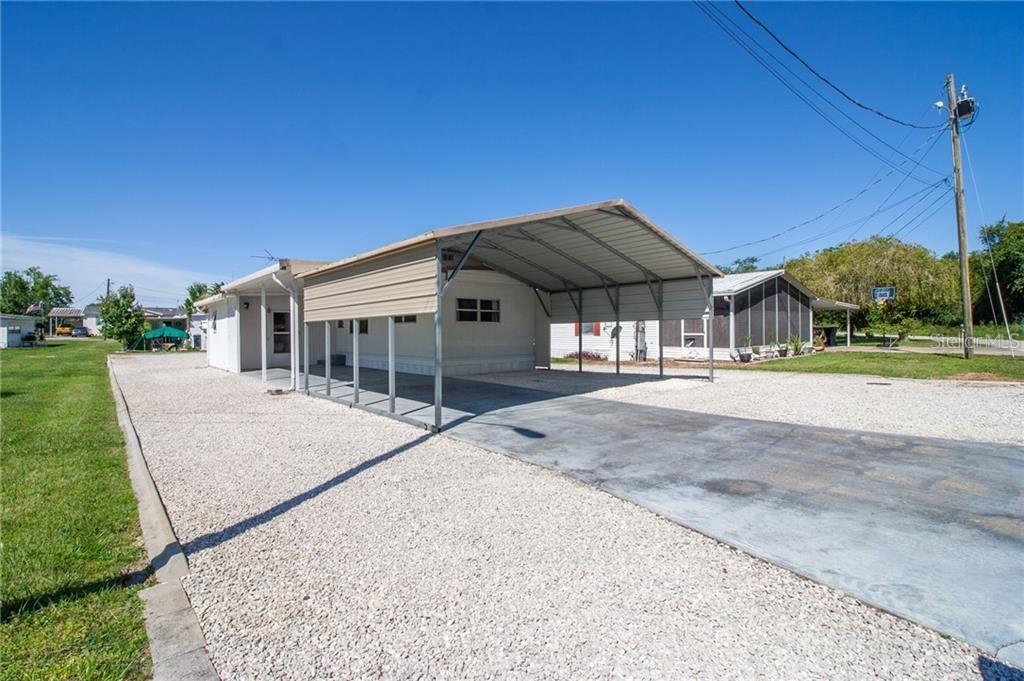 1403 Penny Ct., Tavares, FL 32778