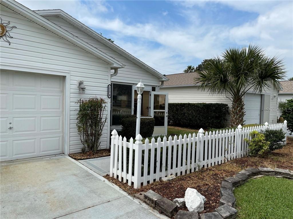 2174 Estevez Dr., The Villages, FL 32159