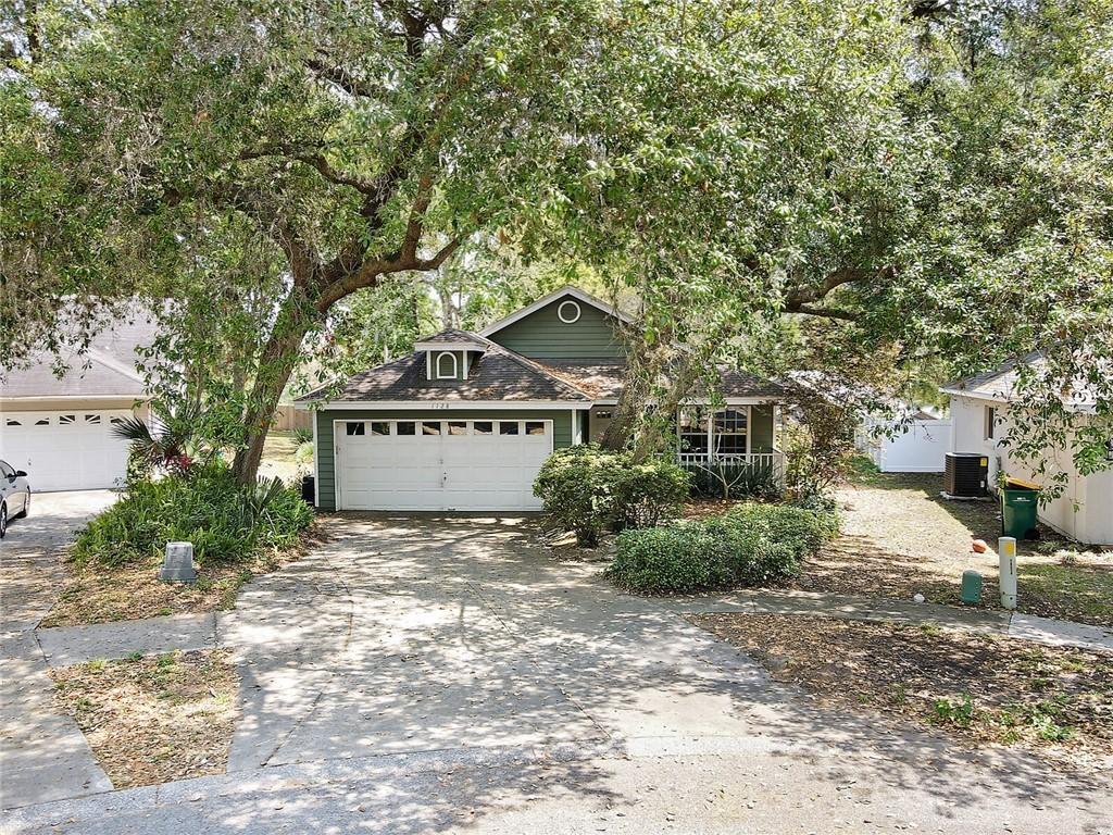 1128 Juniper Ct., Tavares, FL 32778