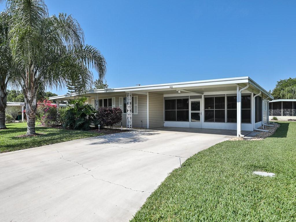 721 Bengal Ave., Tavares, FL 32778