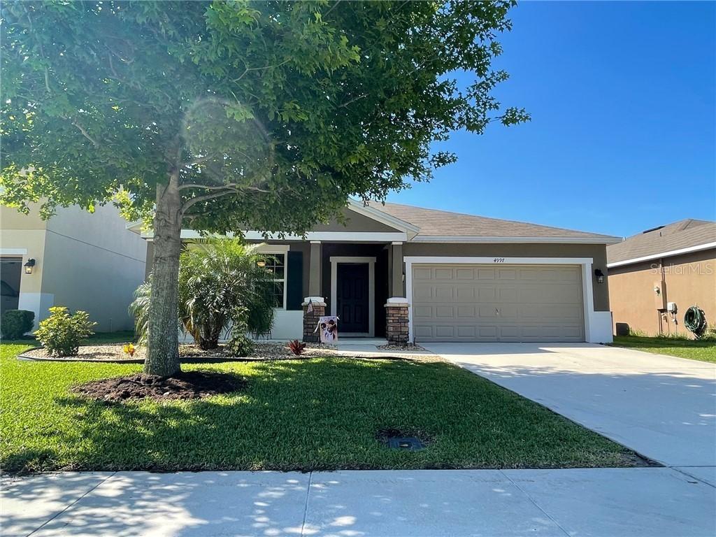 4997 Grassy Knoll Dr., Tavares, FL 32778