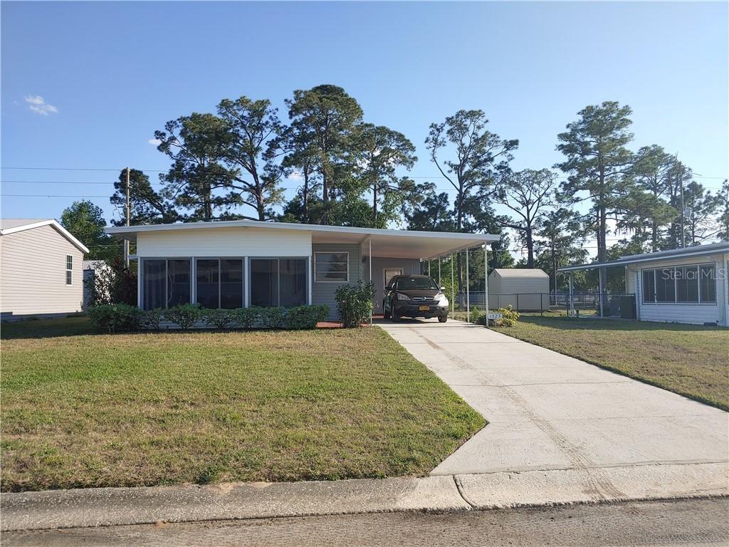 1023 S Capella Dr., Tavares, FL 32778