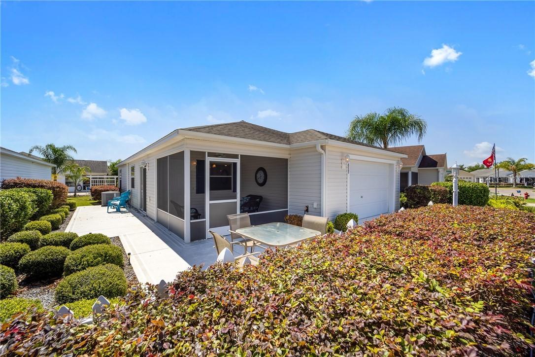 2617 Fenholloway Ln., The Villages, FL 32162