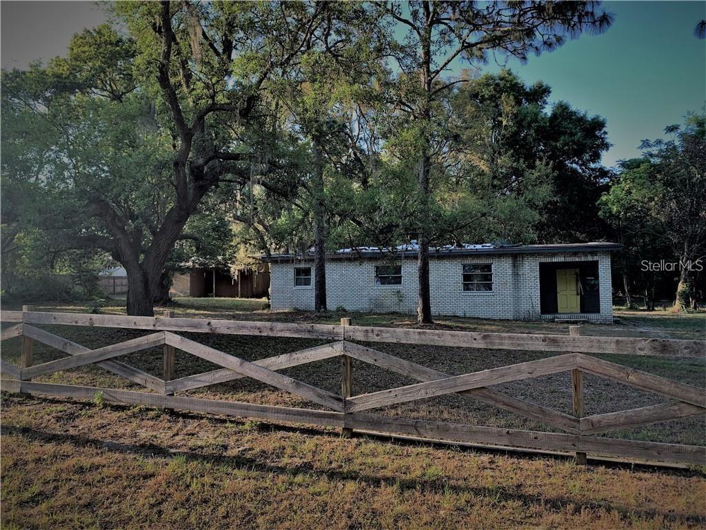 13409 Delaware Ave., Astatula, FL 34705