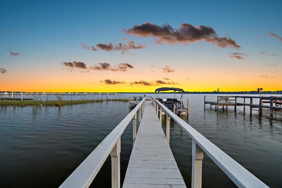 423 Sinclair Cir., Tavares, FL 32778