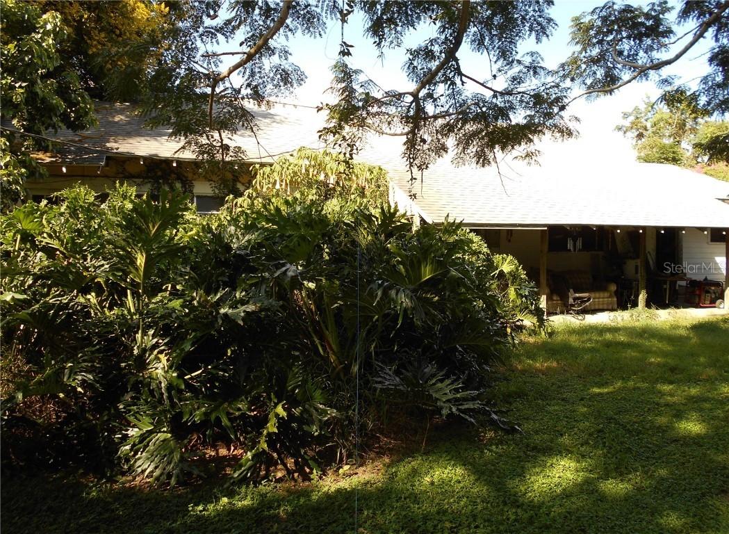 1695 S Palm Cir., Eustis, FL 32726