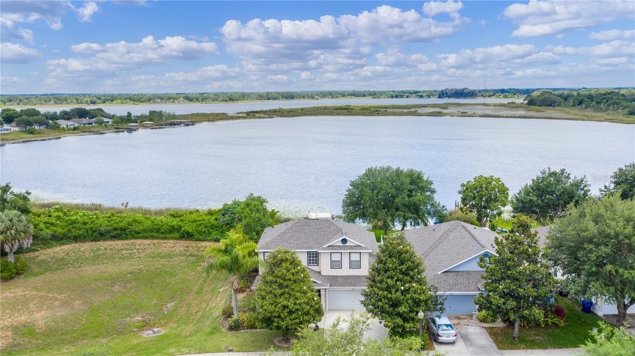 1408 Kellogg Dr., Tavares, FL 32778