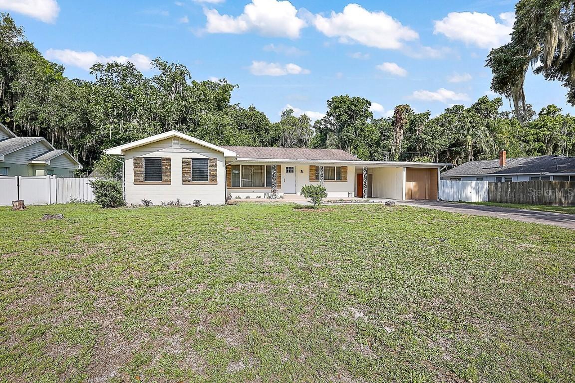 1004 Cottonwood St., Leesburg, FL 34748