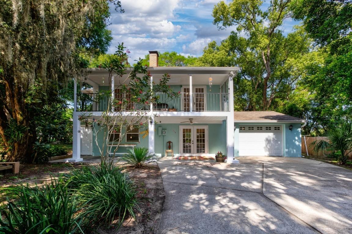 1114 Hillcrest Ct., Eustis, FL 32726