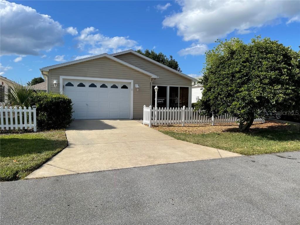 2087 Broyhill Ave., The Villages, FL 32162