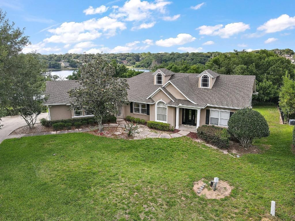 2031 Droylsden Ln., Eustis, FL 32726