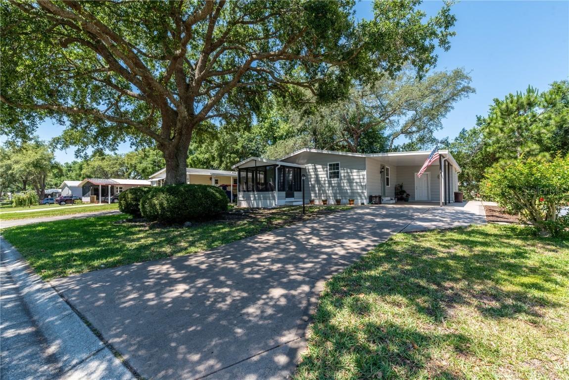 1657 W Schwartz Blvd., The Villages, FL 32159