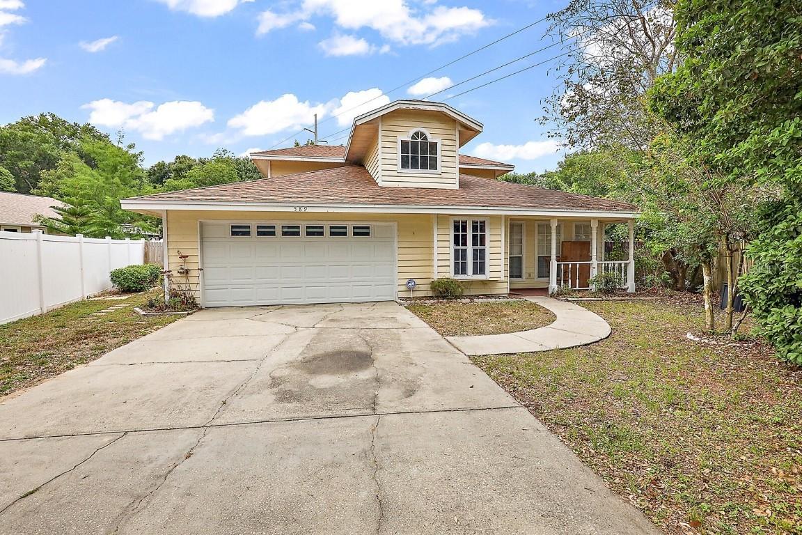 589 Dorset Ct., Mount Dora, FL 32757