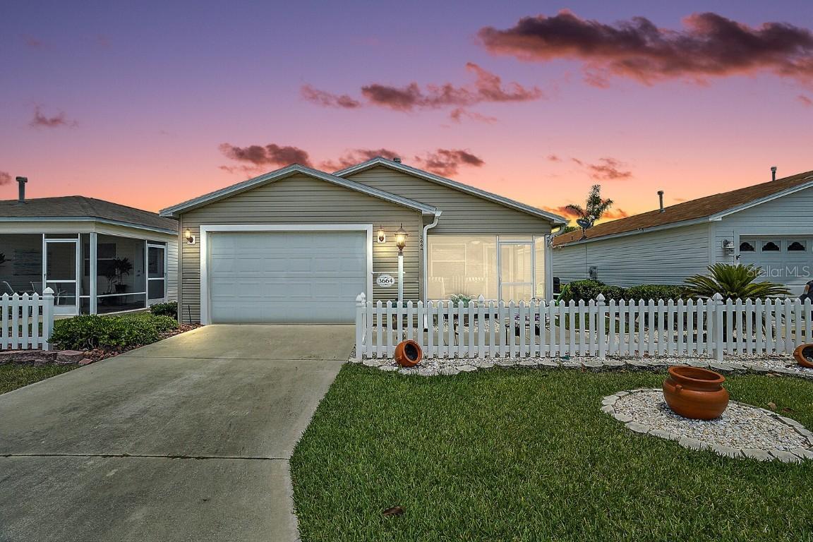 3664 Amelia Ave., The Villages, FL 32162