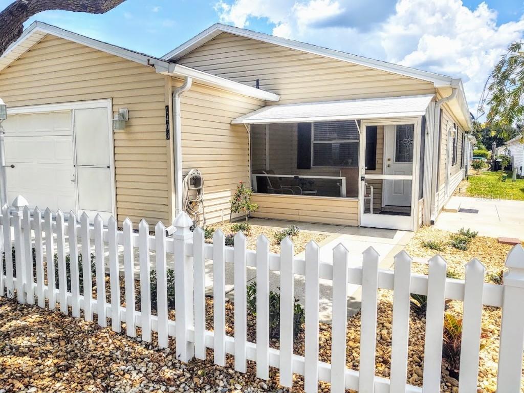 1403 Espinoza Ln., The Villages, FL 32159