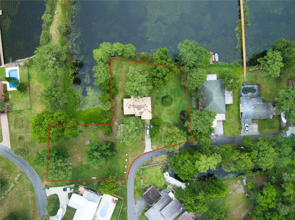 876 Cr 454, Lake Panasoffkee, FL 33538