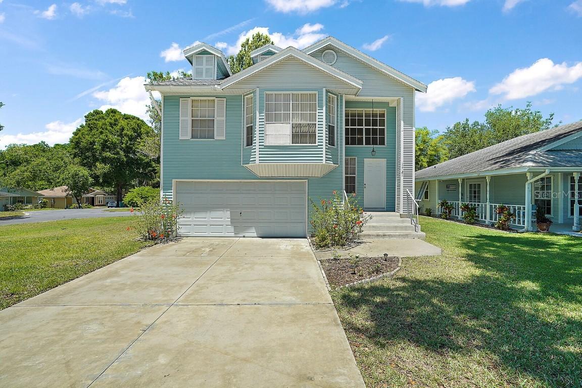 1721 Dorset Dr., Mount Dora, FL 32757