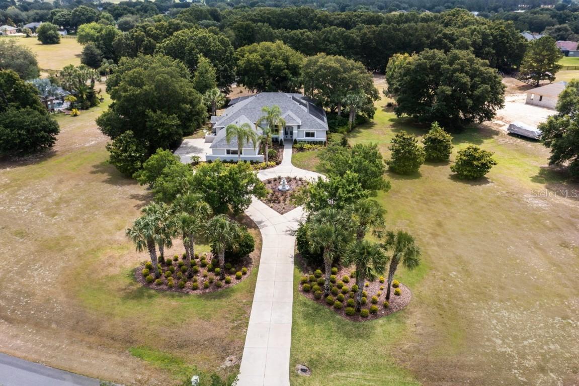 25149 Derby Dr., Sorrento, FL 32776