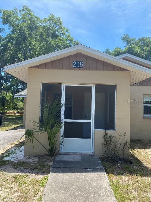 218 S East St., Leesburg, FL 34748