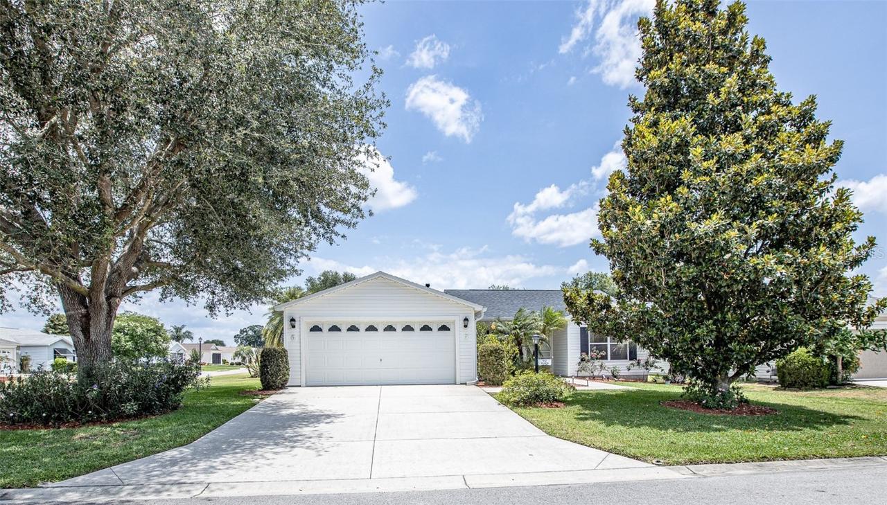 917 Danforth Ct., The Villages, FL 32162