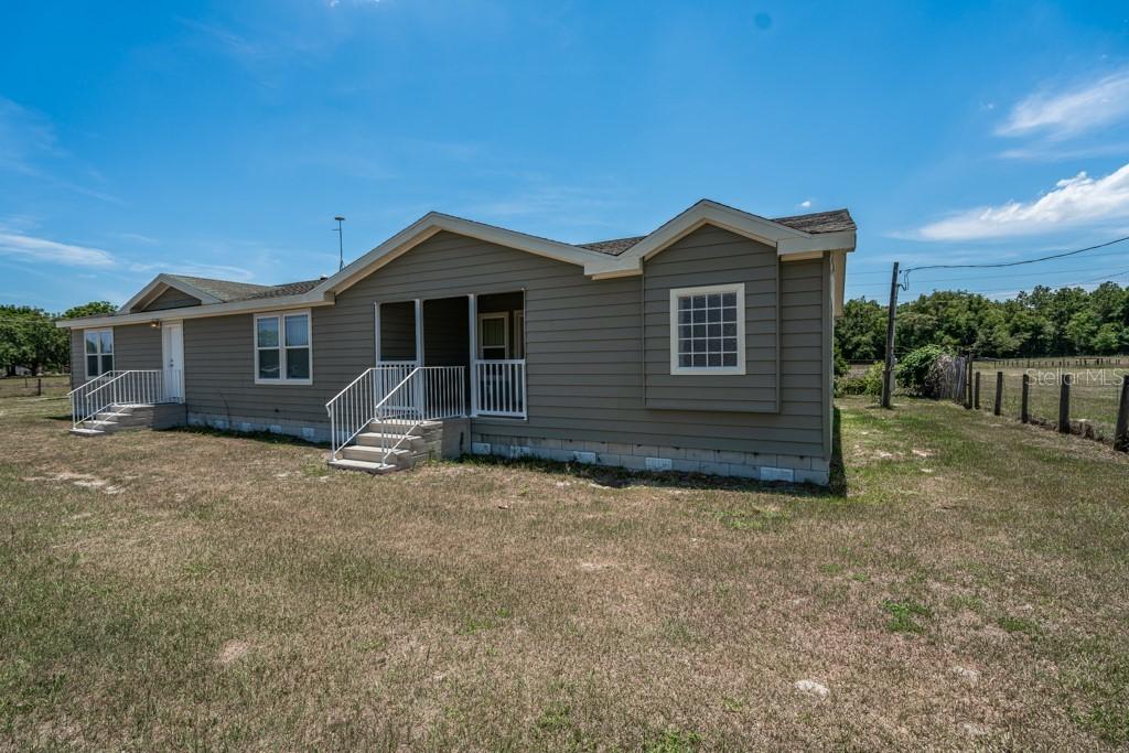 21240 Firethorn Rd., Eustis, FL 32736