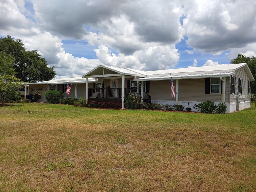 1020 Skyline Dr, Tavares, FL 32778
