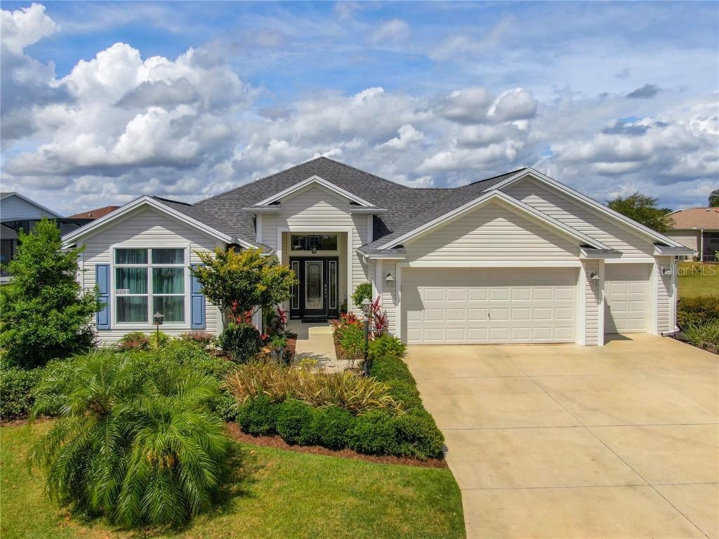 2084 Utopia Pl., The Villages, FL 32163