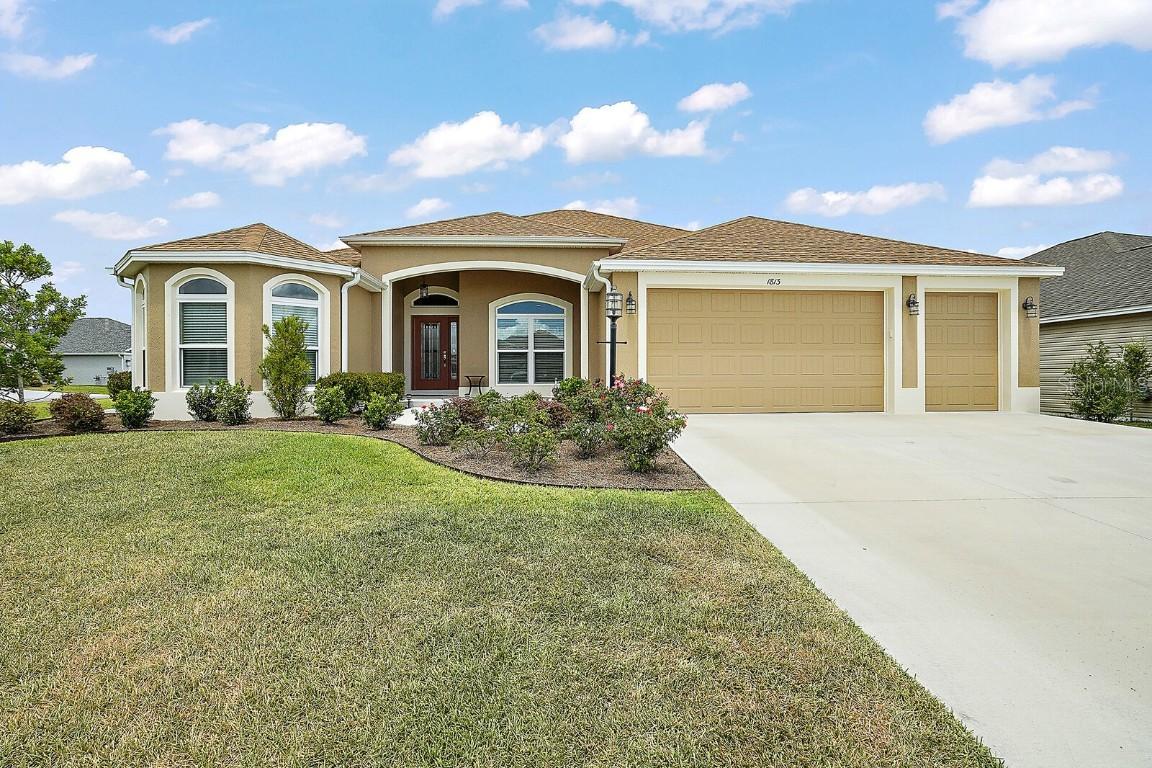 1813 Flynn Cir., The Villages, FL 32163