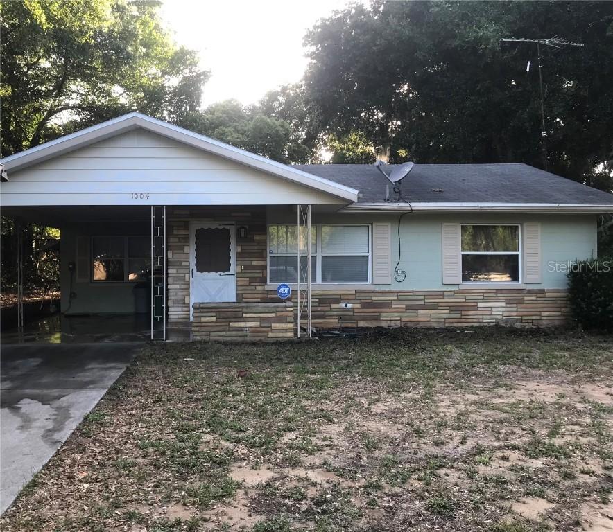 1004 Jasmine St., Eustis, FL 32726