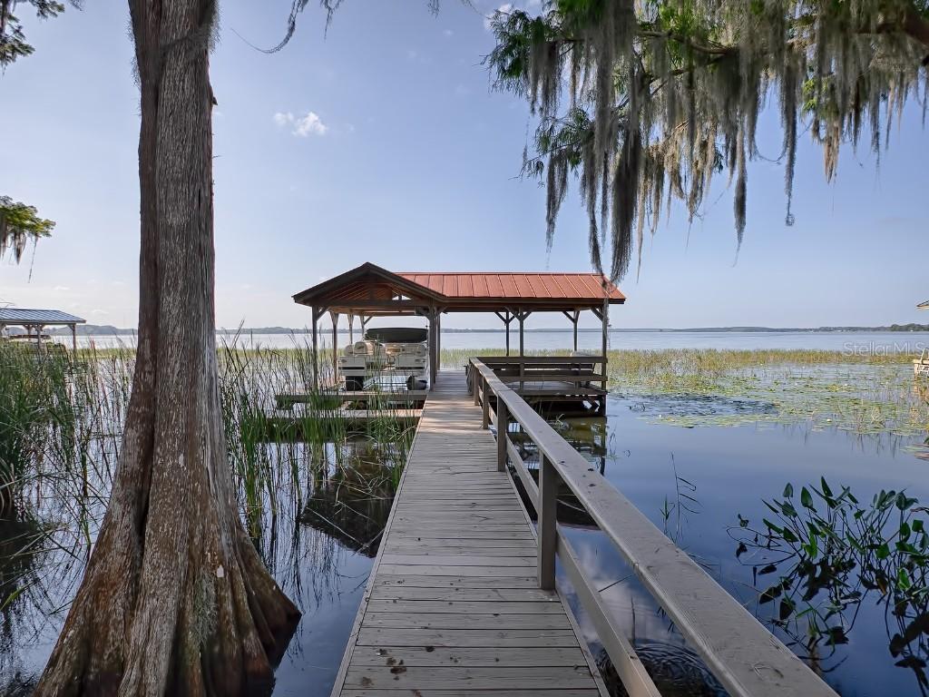 5577 Bounty Cir., Tavares, FL 32778