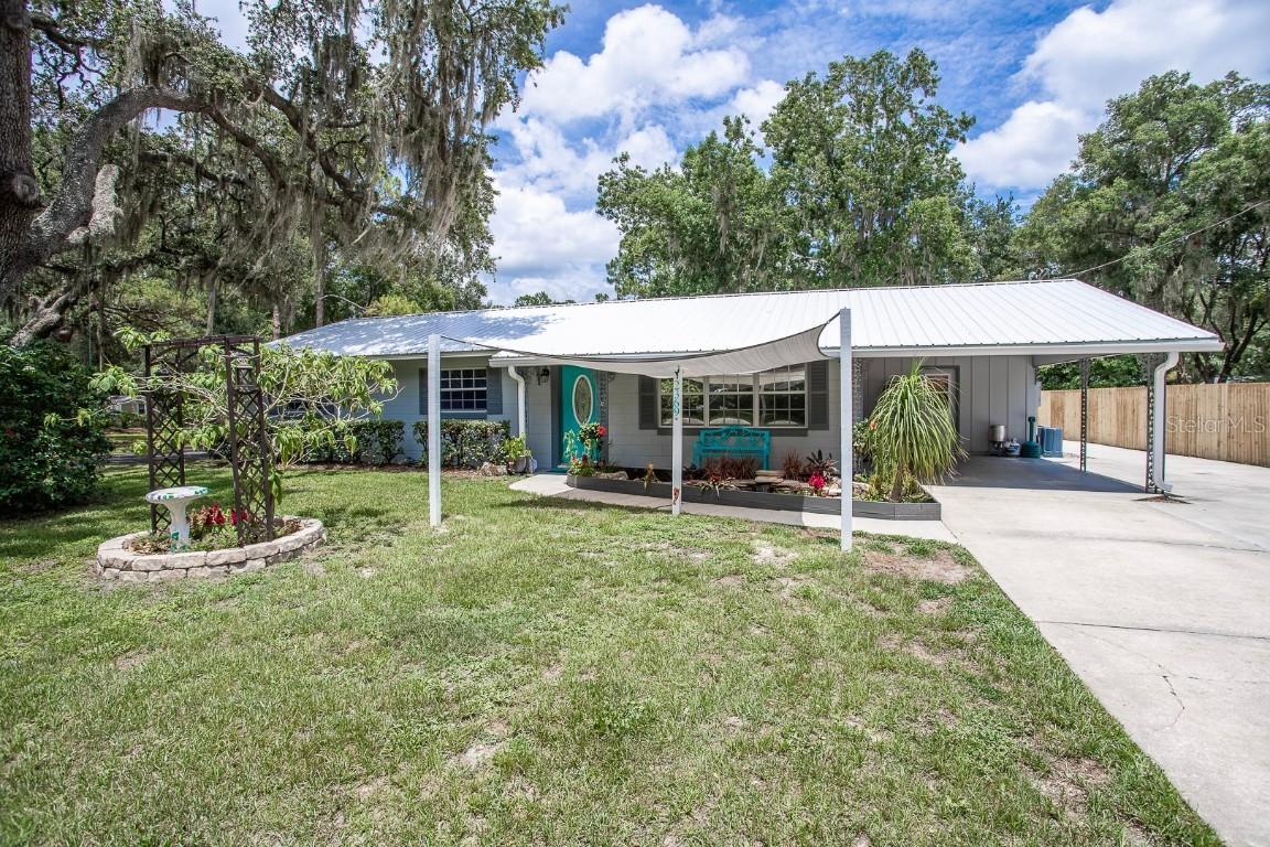 2369 Alice Ave., Eustis, FL 32726