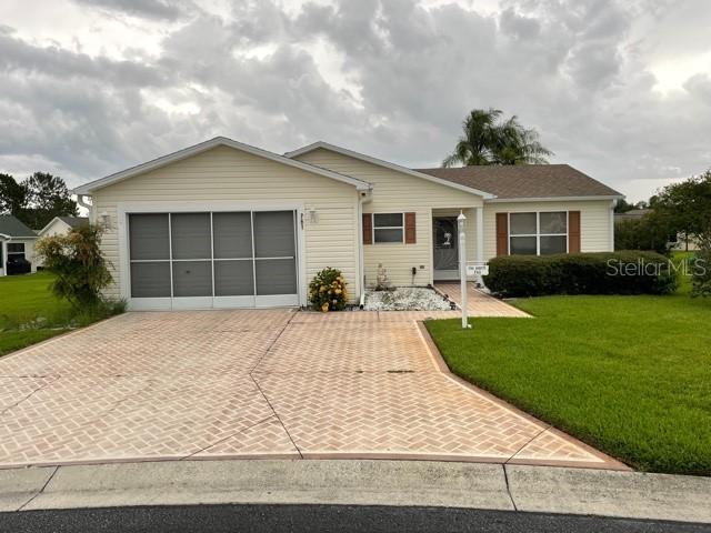 761 Carlsbad Ct., The Villages, FL 32162