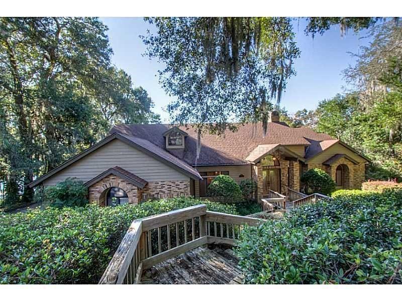 1717 E Crooked Lake Dr., Eustis, FL 32726