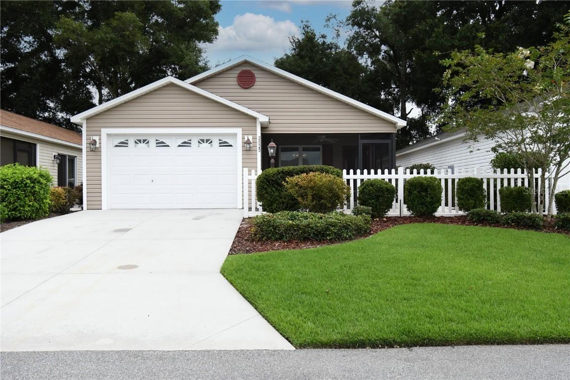 2525 Price Pl., The Villages, FL 32163