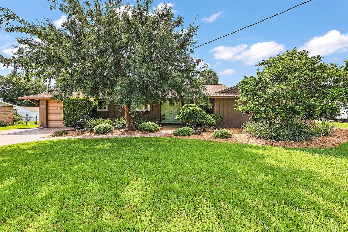 30308 Harris Dr., Leesburg, FL 34748